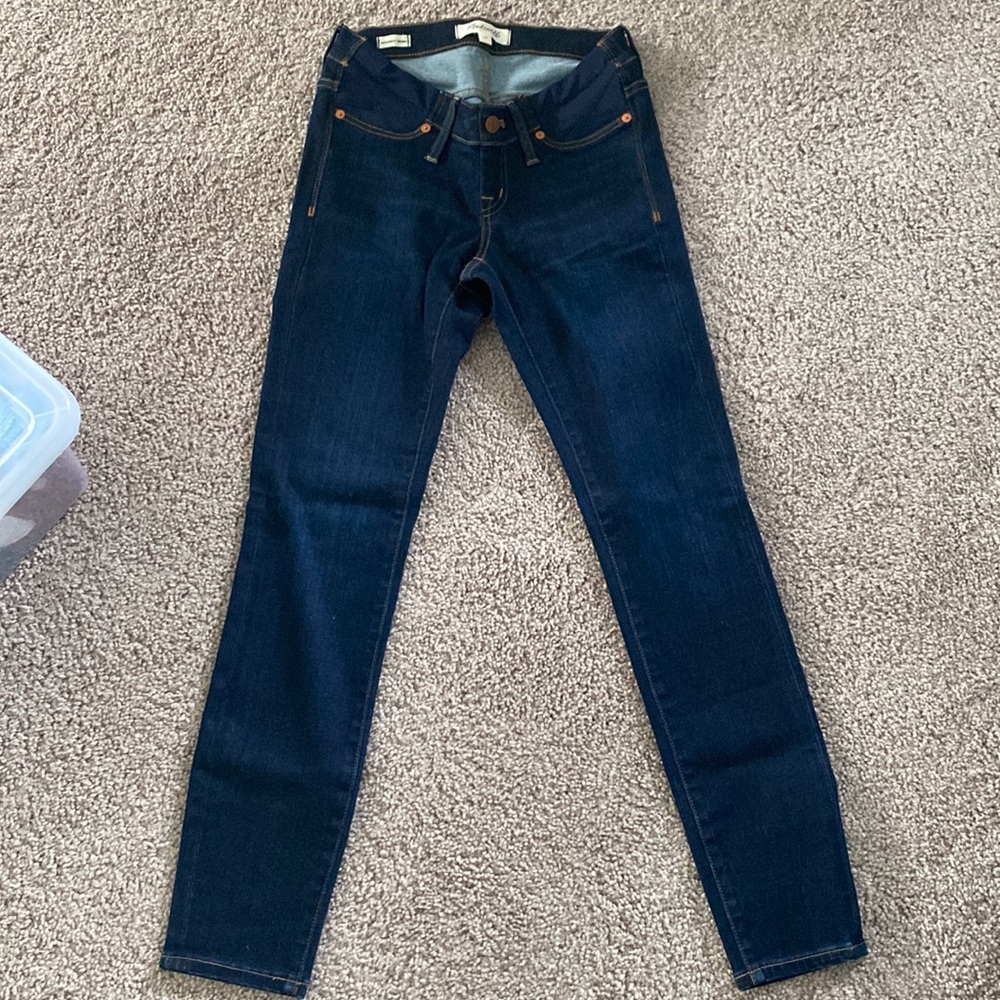 Madewell maternity jeans. Never been worn. Size 25